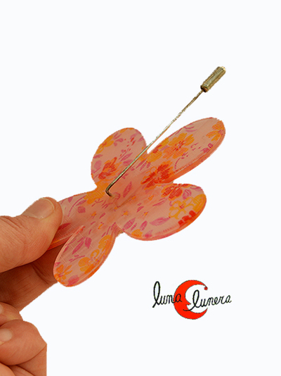 Broche de metracrilato flor grande