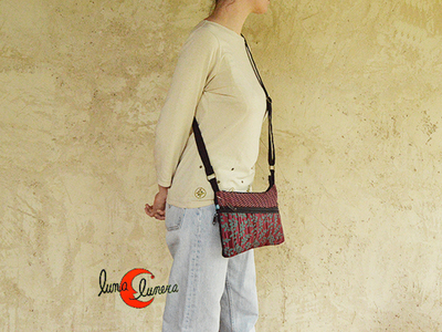 Bolso pequeño de algodón y telas rústicas plano con cremalleras