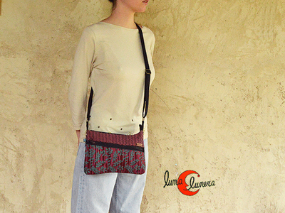 Bolso pequeño de algodón y telas rústicas plano con cremalleras con asa ajustable