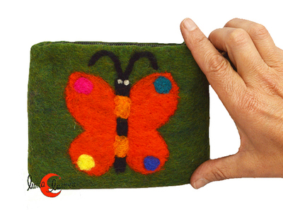 Cartera, monedero, mini neceser de fieltro con cremallera.
