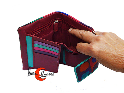 Cartera de piel con separador de billetes y monedero interior con cremallera