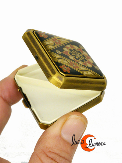 Pastilleros de metal esmaltados