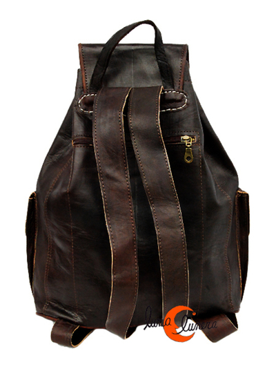 Mochila mediana clásica de piel marrón oscuro