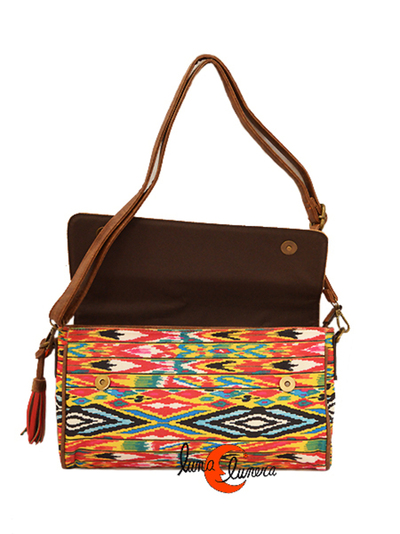 Bolso mediano de colores de mano o bandolera