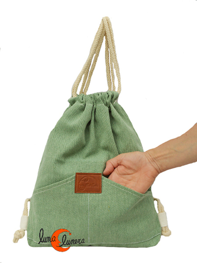 mochila mediana tipo morral que cierra con cuerdas