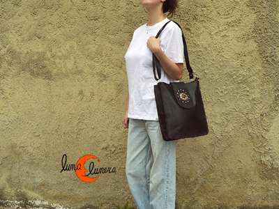 Bolso bandolera negro grande de piel de Marruecos