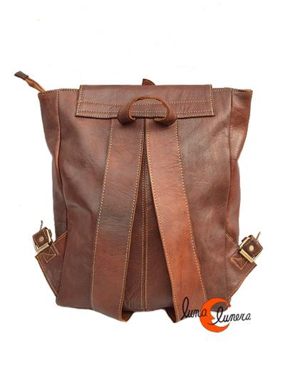 Mochila de piel cuadrada con cremallera