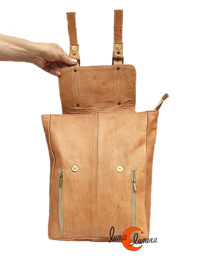 Mochila de piel cuadrada con cremallera