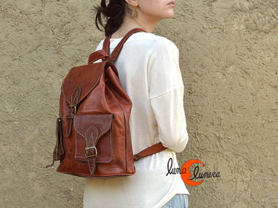 mochila de piel de Marruecos grande con bolsillos
