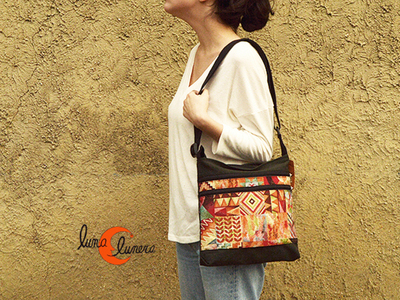 Bolso de tela bandolera con cremallera
