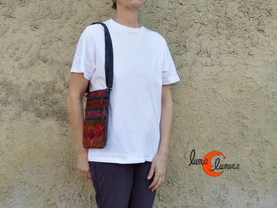 Esta fotografía es para enseñarr el modelo, loscolores pueden ser diferentes al bolso que está en venta.