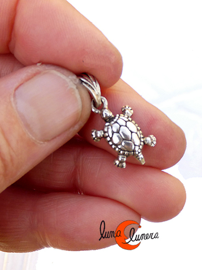olgante de plata pequeño tortuga marina.