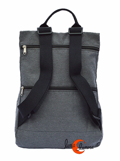 Mochila grande de tela, para carpetas, libros y libretas.Estaimágen muestra el modelo, los colores pueden no coincidir con el producto en venta.