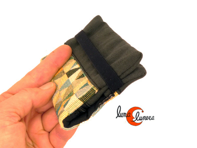 Cartera de tela con goma elástica y monedero
