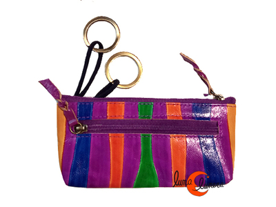 monedero llavero de piel, se muestra el tamaño y el modelo,los colores pueden no coincidir con el producto en venta.