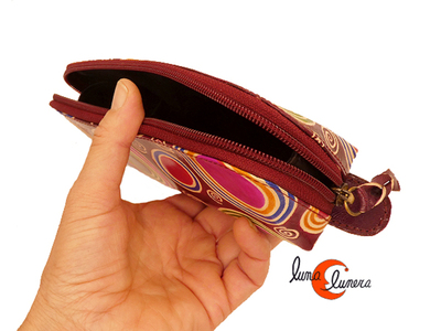 Estuche o neceser de piel. La imagen muestra el tamaño y elmodelo, puede no coincidir con el producto en venta