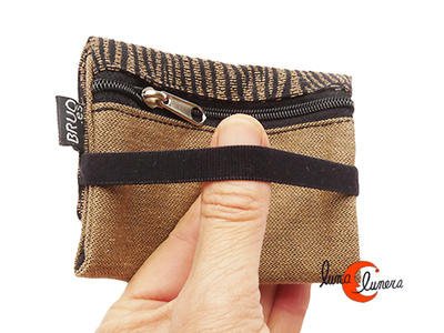 cartera monedero pequeño vegano de tela con goma elástica