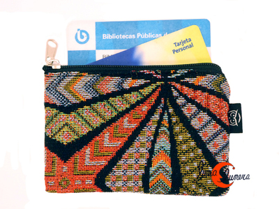 Monedero de tela pequeño para carnets y tarjetas.