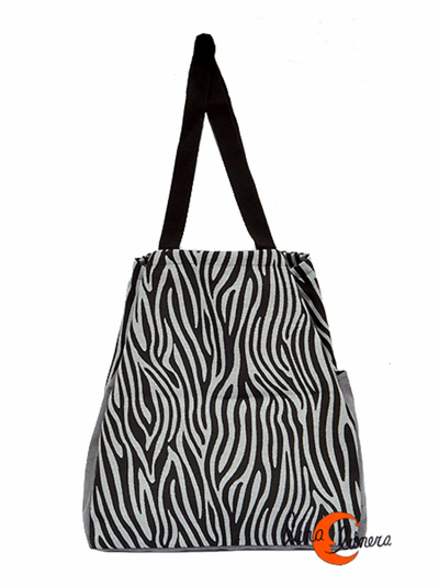 Bolso de tela grande. Se enseña el modelo yel tamaño, los colores pueden no coincidir con el bolso que está en venta