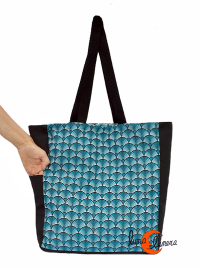 Bolso de tela grande. Se enseña el modelo yel tamaño, los colores pueden no coincidir con el bolso que está en venta