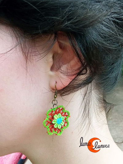 Esta foto enseña el  modelo y el tamaño, los colores pueden no coincidir con el producto que está en venta.
