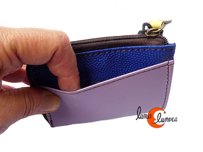 Se enseña el modelo y el tamaño, los colores pueden no coincidir con el monedero que está en venta
