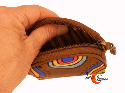 Esta imagen muestra el modelo, los colores pueden no coincidir con el monedero en venta