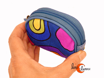 Esta imagen muestra el modelo, los colores pueden no coincidir con el monedero en venta.