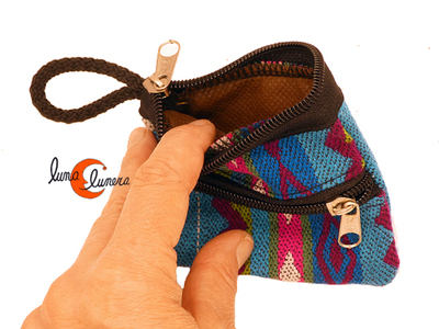 Esta imagen enseña el modelo, los colores pueden no coincidir con el monederoque está en venta