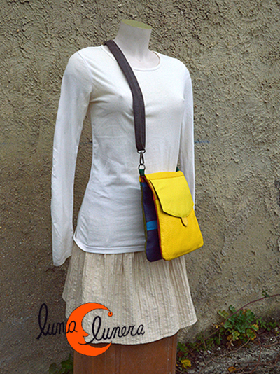 Esta fotografía enseña el tamaño y el modelo, los colores pueden ser diferentes al bolso que está en venta