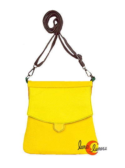 Bolso alforja de piel, amarillo.