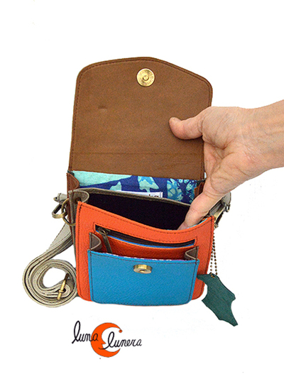 Esta foto enseña el modelo, los colores pueden no coincidir con el bolsos que está en venta.