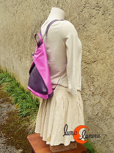 Esta imagen enseña el modelo, los colores pueden ser diferentes a la mochila que está en venta.