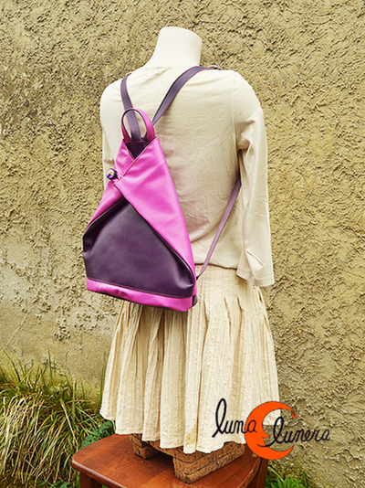 Esta imagen enseña el modelo, los colores pueden ser diferentes a la mochila que está en venta.