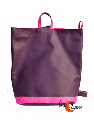 Esta imagen enseña el modelo, los colores pueden ser diferentes a la mochila que está en venta.
