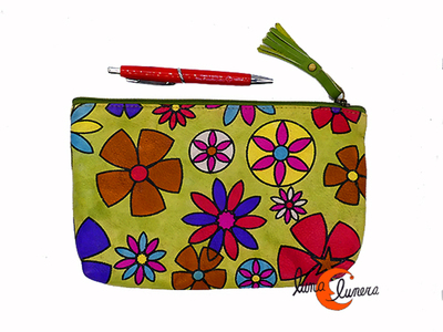 Esta imagen enseña el modelo y el tamaño, los colores pueden no coincidir con el estuche que está en venta.