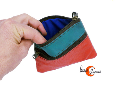 Esta imagen enseña el modelo, los colores pueden nocoincidir con el monedero que está en venta