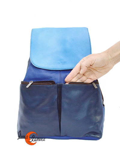 Esta imagen enseña el tamaño y el modelo, los colores pueden no coincidir con la mochila que está en venta.