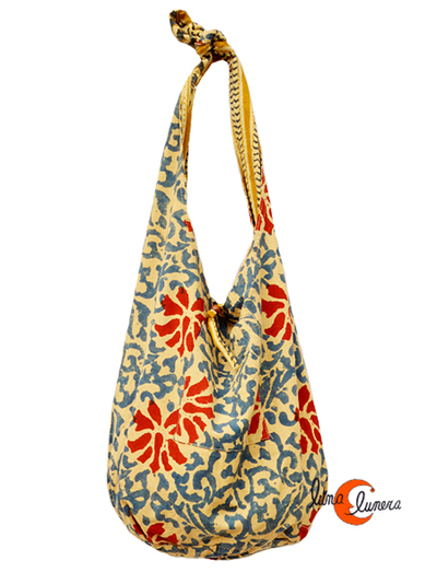 Interior bolso saco reversible.