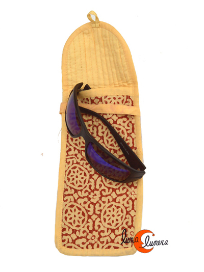 Fundas de gafas de tela de India.