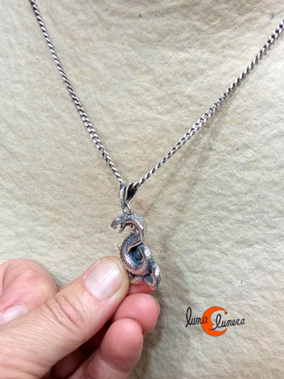Colgante de plata serpiente
