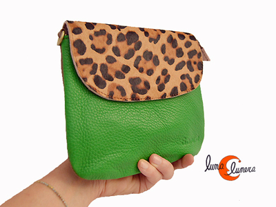 Esta imagen enseña el modelo, los colores pueden ser diferentes al bolso que está en venta.
