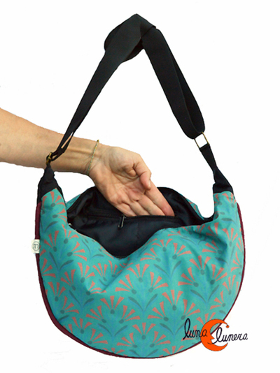 Esta imagen enseña el modelo, los colores pueden ser diferentes al bolso que está en venta.