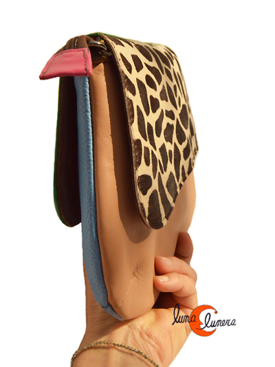 Esta imagen enseña el modelo, si tiene dudas de los colores del bolso que está en venta, pregunte por wassap