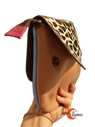 Esta imagen enseña el modelo, si tiene dudas de los colores del bolso qie está en venta, pregunte por wassap