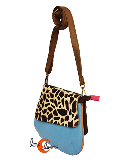 Esta imagen enseña el modelo, si tiene dudas de los colores del bolso qie está en venta, pregunte por wassap