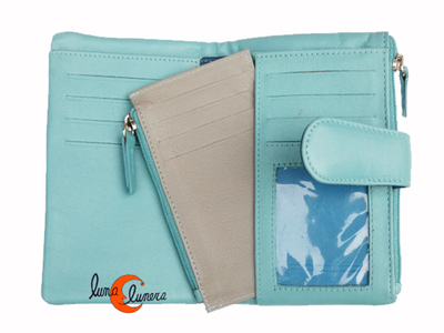 Esta imágen enseña el modelo, los colores pueden ser diferentes al monedero que está en venta