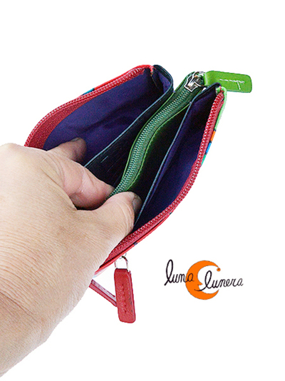 Esta imagen enseña el modelo, los colores pueden ser diferentes al monedero que está en venta