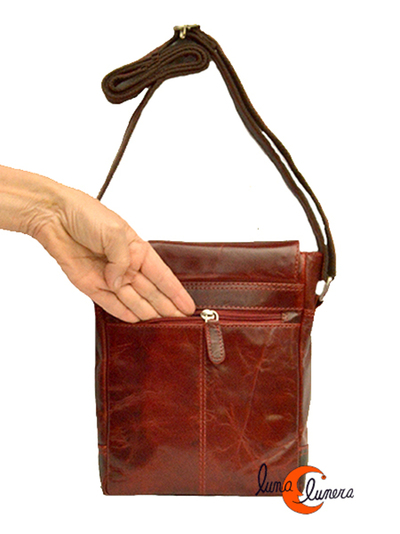 Esta imagen enseña el modelo, los colores pueden ser diferentes al bolso que está en venta