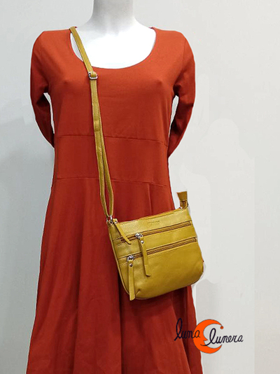 Esta imagen enseña el modelo, los colores pueden ser diferentes al bolso que está en venta